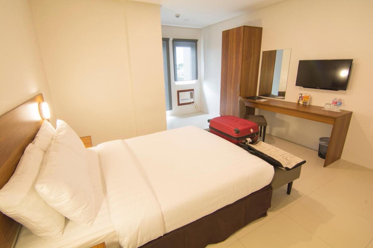 Mango Suites Cauayan Exterior foto